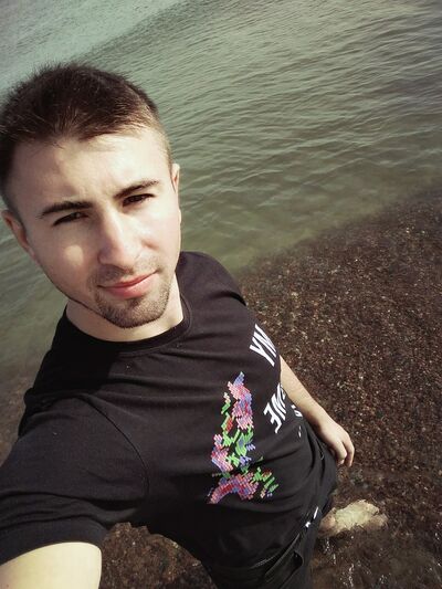  ,   Victor, 33 ,   ,   , c 