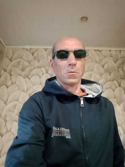  ,   Sasa, 42 ,   ,   