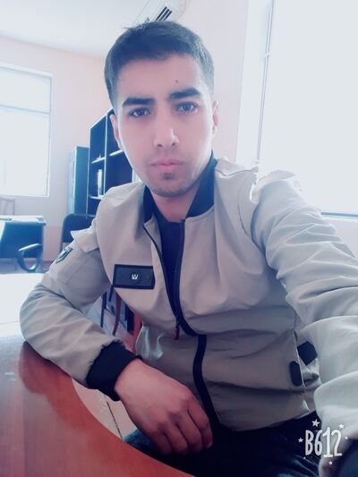 ,   Elbek, 32 ,   ,   , c 