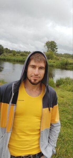  ,   Johnny, 30 ,   ,   