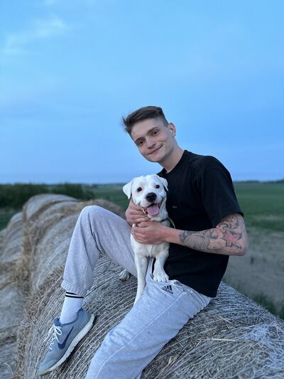  ,   Oleg, 26 ,   