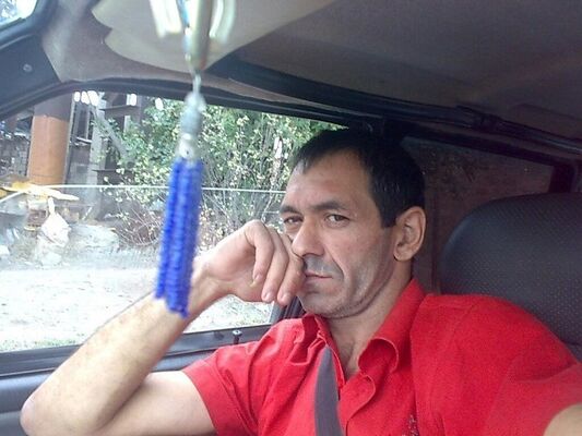  ,   Vartan, 51 ,   