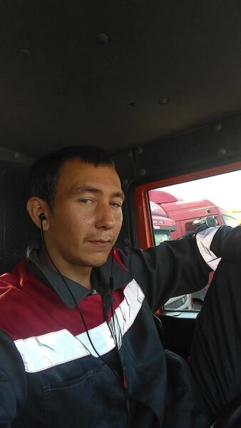  ,   Anton, 32 ,   ,   , c , 
