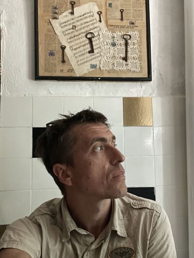  ,   Anatole, 50 ,   