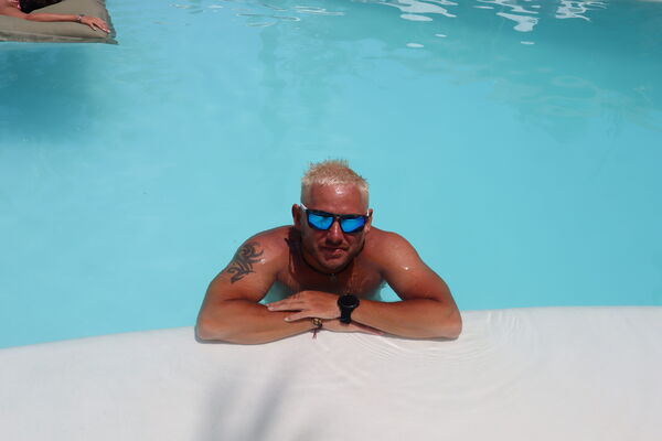  Denpasar,   Alexander, 42 ,   ,   , c 