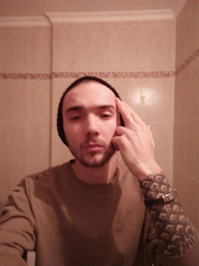  ,   Anton, 32 ,   