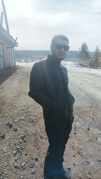  ,   Anton, 31 ,   ,   