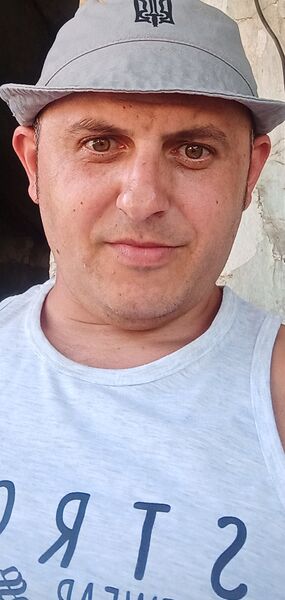  ,   Valentin, 44 ,   ,   , 