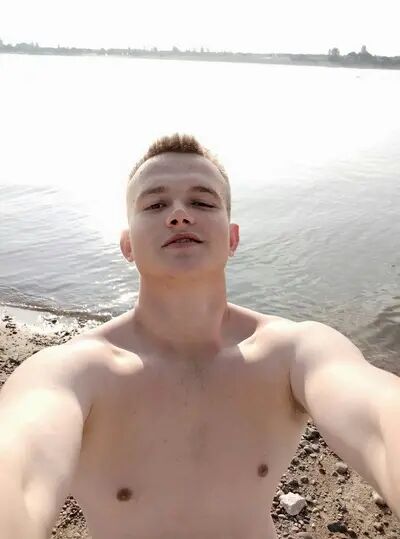  28445813  Vladimir, 24 ,    