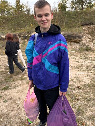  ,   Qwertyu, 19 ,   ,   