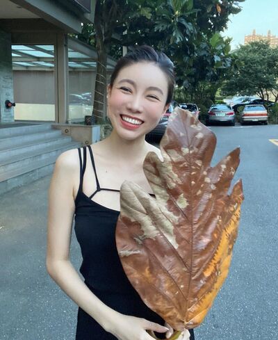  ,   Teresa, 32 ,   ,   