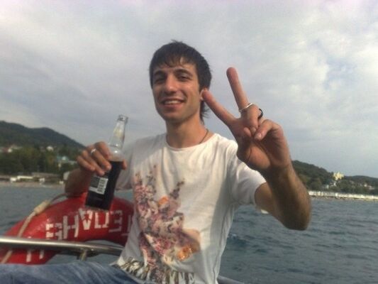  ,   Rolan, 38 ,   