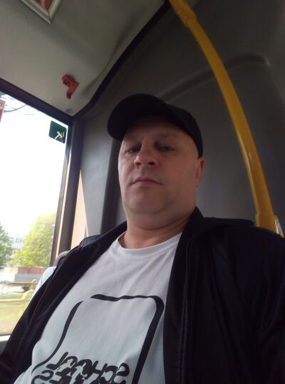  ,   Valentin, 45 ,   ,   