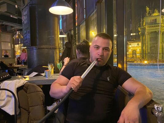  -,   Leonid, 33 ,   ,   , c , 