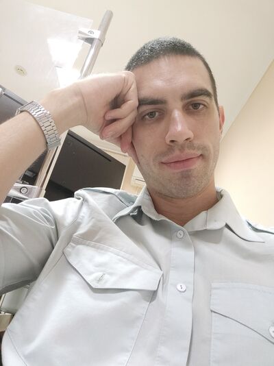  ,   Anton, 30 ,   ,   
