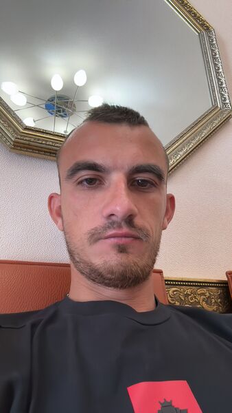  ,   Viktor, 30 ,   ,   