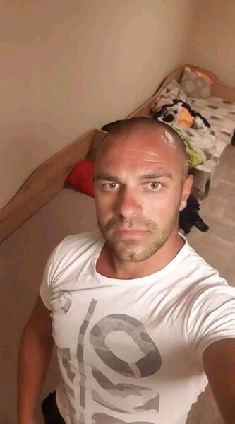  ,   Stoqn, 39 ,   ,   