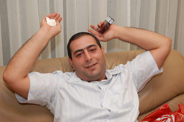  ,   Artur, 41 ,   ,   , c 