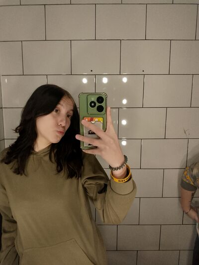  ,   Anastasia, 22 ,   