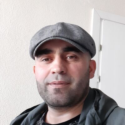  ,   David, 39 ,  