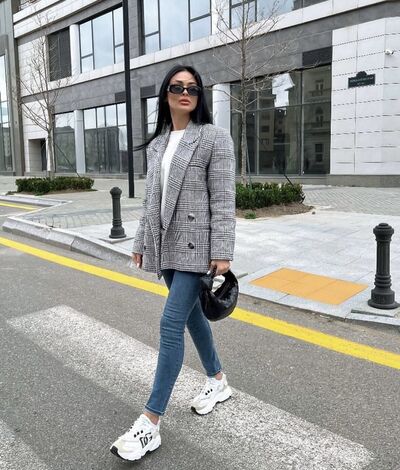 ,   Lina, 34 ,   ,   
