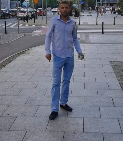  ,   Lion, 40 ,   ,   