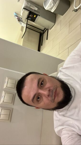  -,   Oskar, 36 ,   ,   