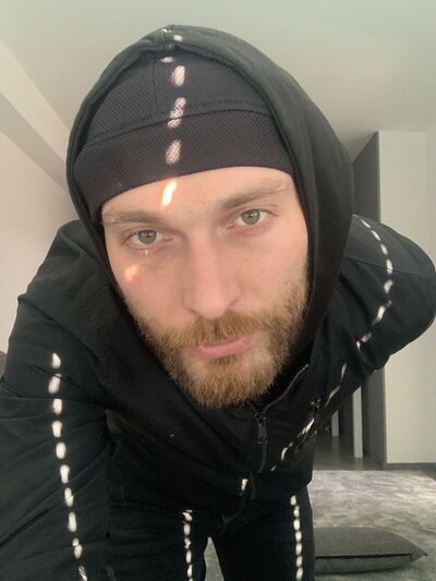  ,   Gio, 33 ,   ,   