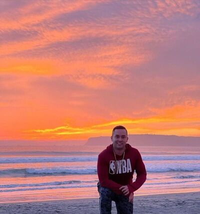  Biddeford,   Roman franco, 50 ,   ,   