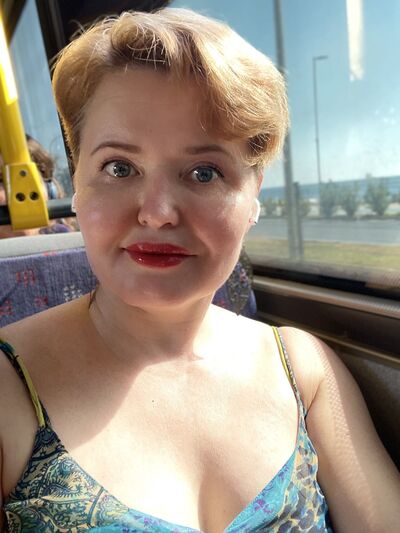  ,   Nina, 41 ,   ,   