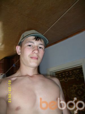  ,   Viktor, 29 ,   