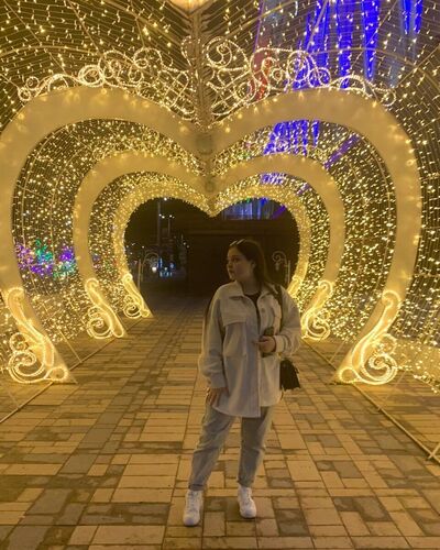 ,   Karina, 21 ,   ,   , c 