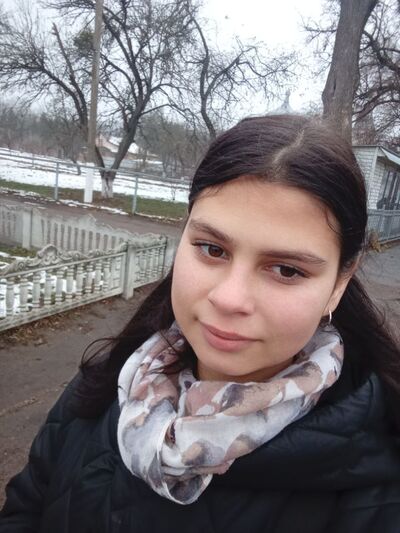  ,   Alina, 19 ,   c 
