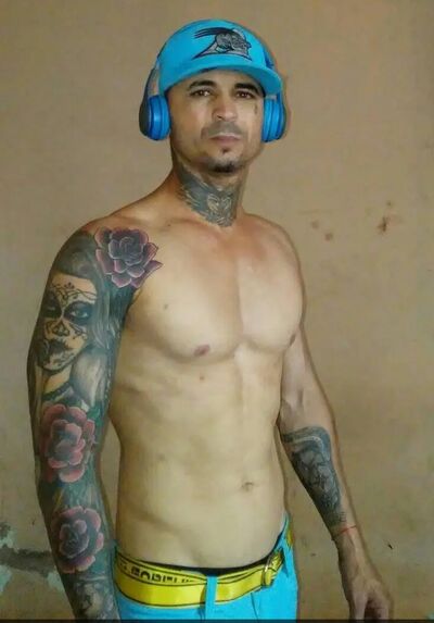  ,   Annier, 39 ,   ,   