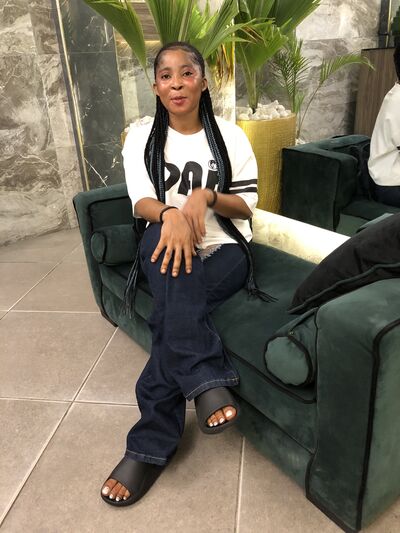  ,   Abena, 24 ,   ,   