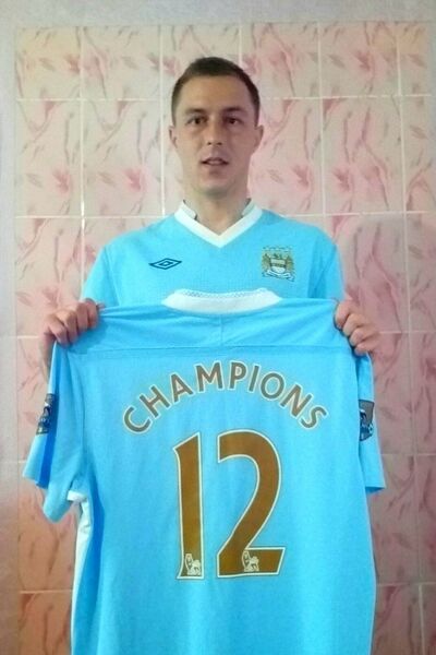  ,   Yevheniy, 32 ,   ,   , c , 