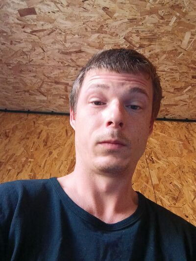 ,   Maxim, 32 ,   ,   , c , 