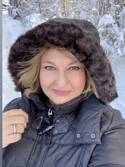  ?,   Suzanne, 50 ,     , c 