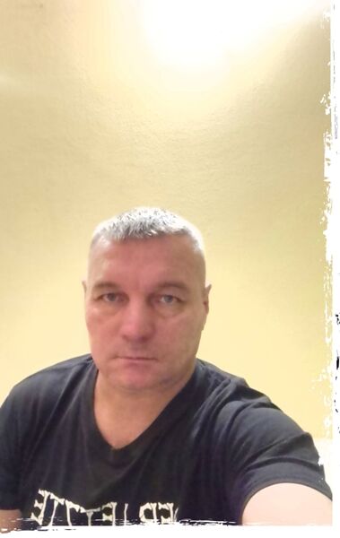  ,   Michail, 40 ,   ,   