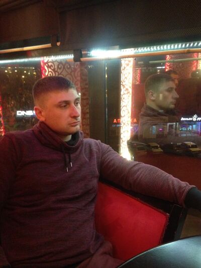  ,   Alex, 36 ,   