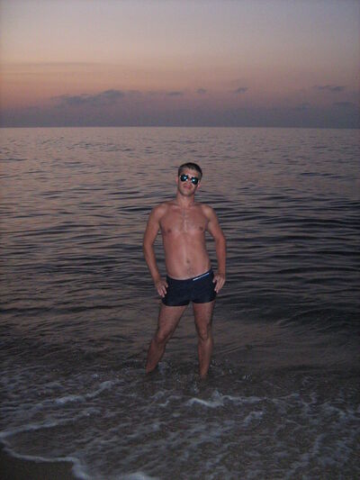   ,   Artyom, 32 ,   ,   , c 