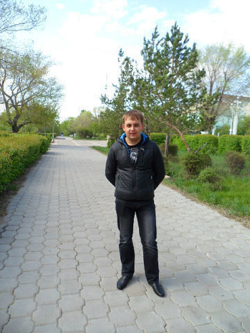  ,   Ruslan, 32 ,  