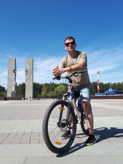  ,   Andrei, 39 ,   ,   , c 