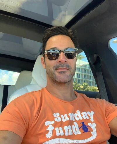  ,   Dr Anderson, 51 ,   ,   
