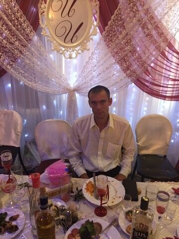  ,   Maxim, 35 ,   