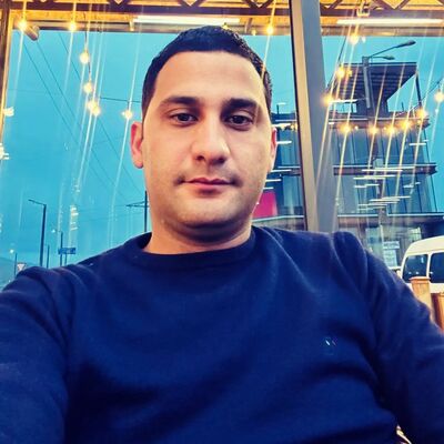  ,   Akbar, 31 ,  