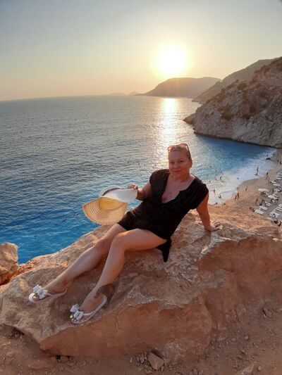  ,   Milana, 51 ,   ,   