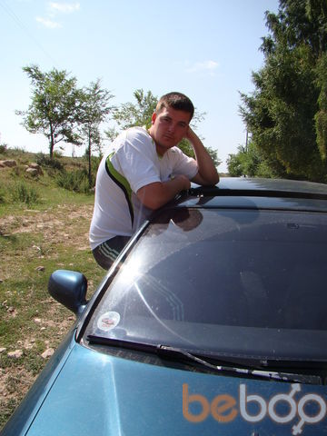  ,   Bobi, 39 ,  