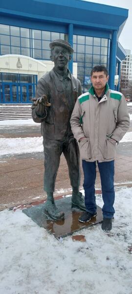 ,   Zakir, 52 ,     
