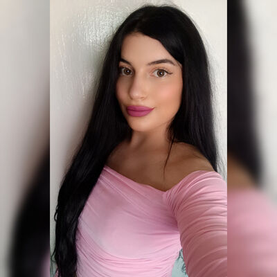  ,   Anna, 23 ,  